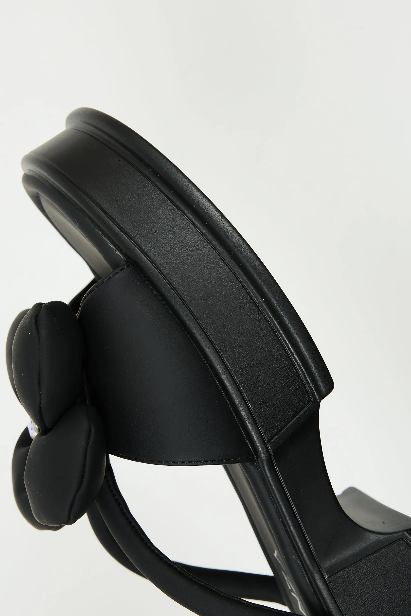 Antora Black