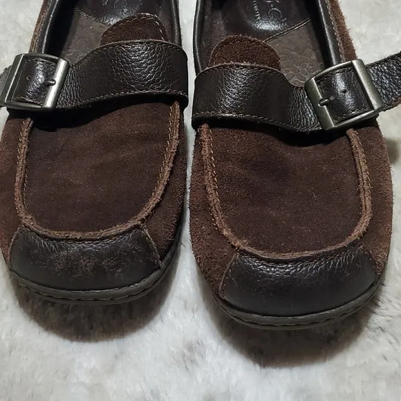 Born BOC Brown Suede and Leather Loafers w Buckle Size 7.5