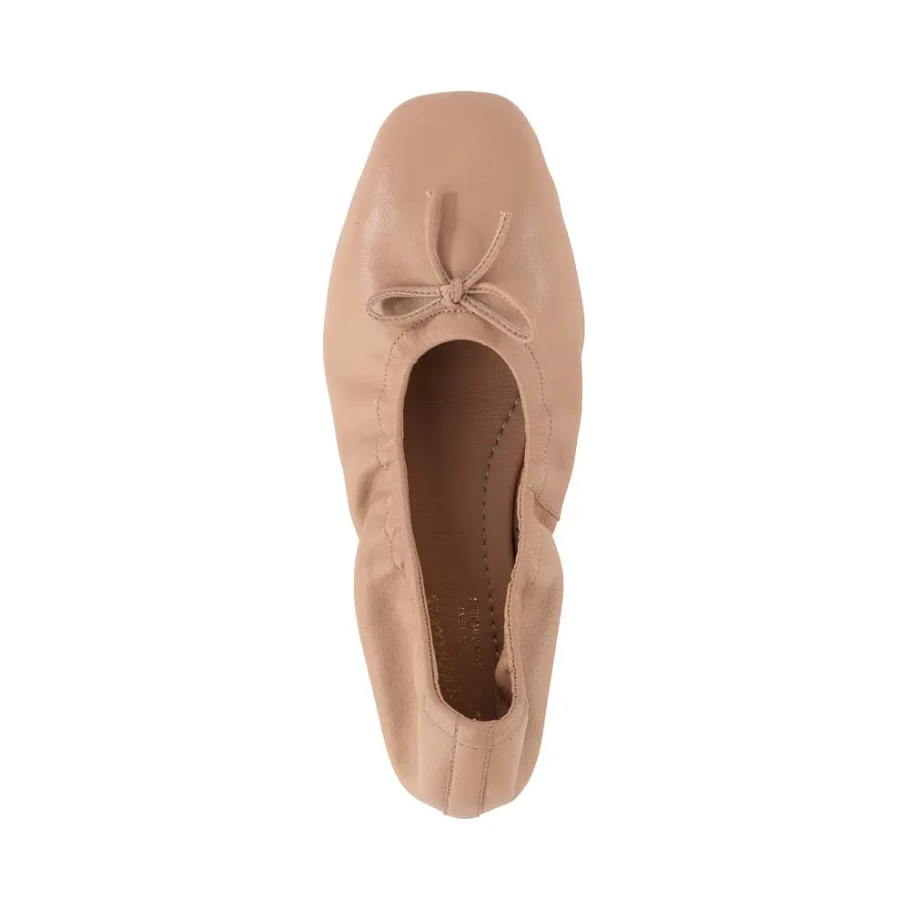 BREATHLESS LEATHER FLAT