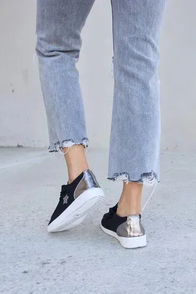 Forever Link Star Lace-Up Flat Sneakers