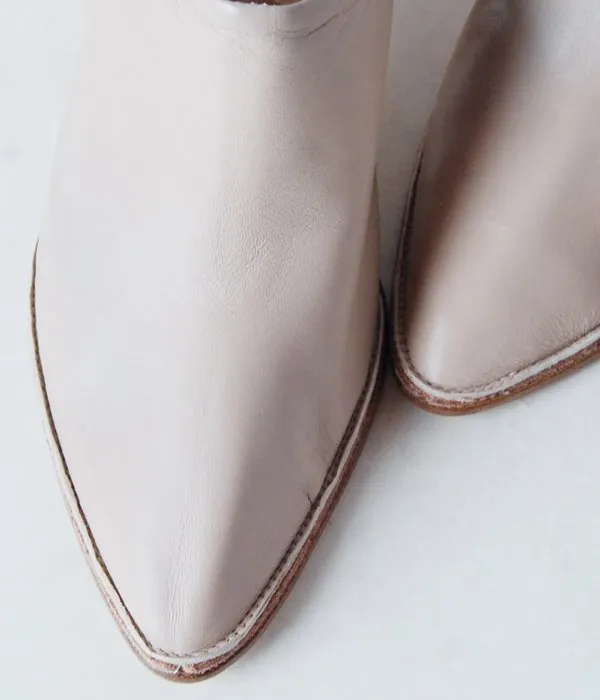 MAISON EUREKA/BABOUCHE PUMPS (BEIGE)
