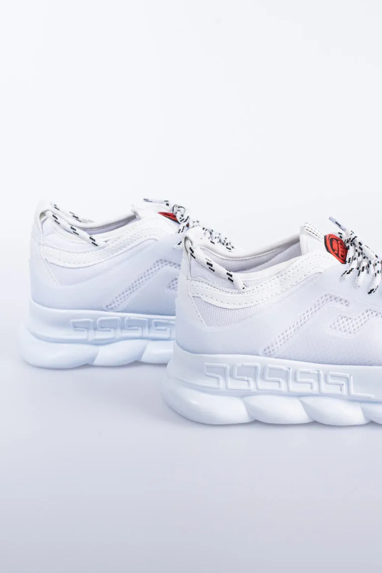 THE FULLY WHITE SNEAKERS