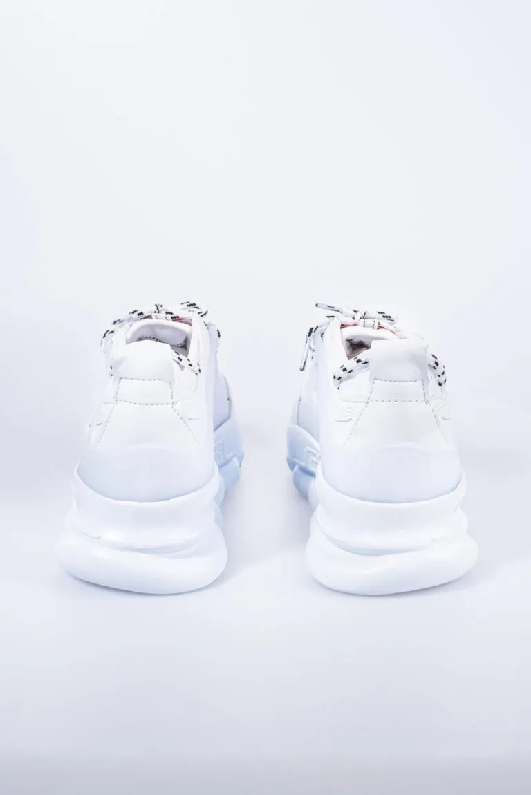 THE FULLY WHITE SNEAKERS