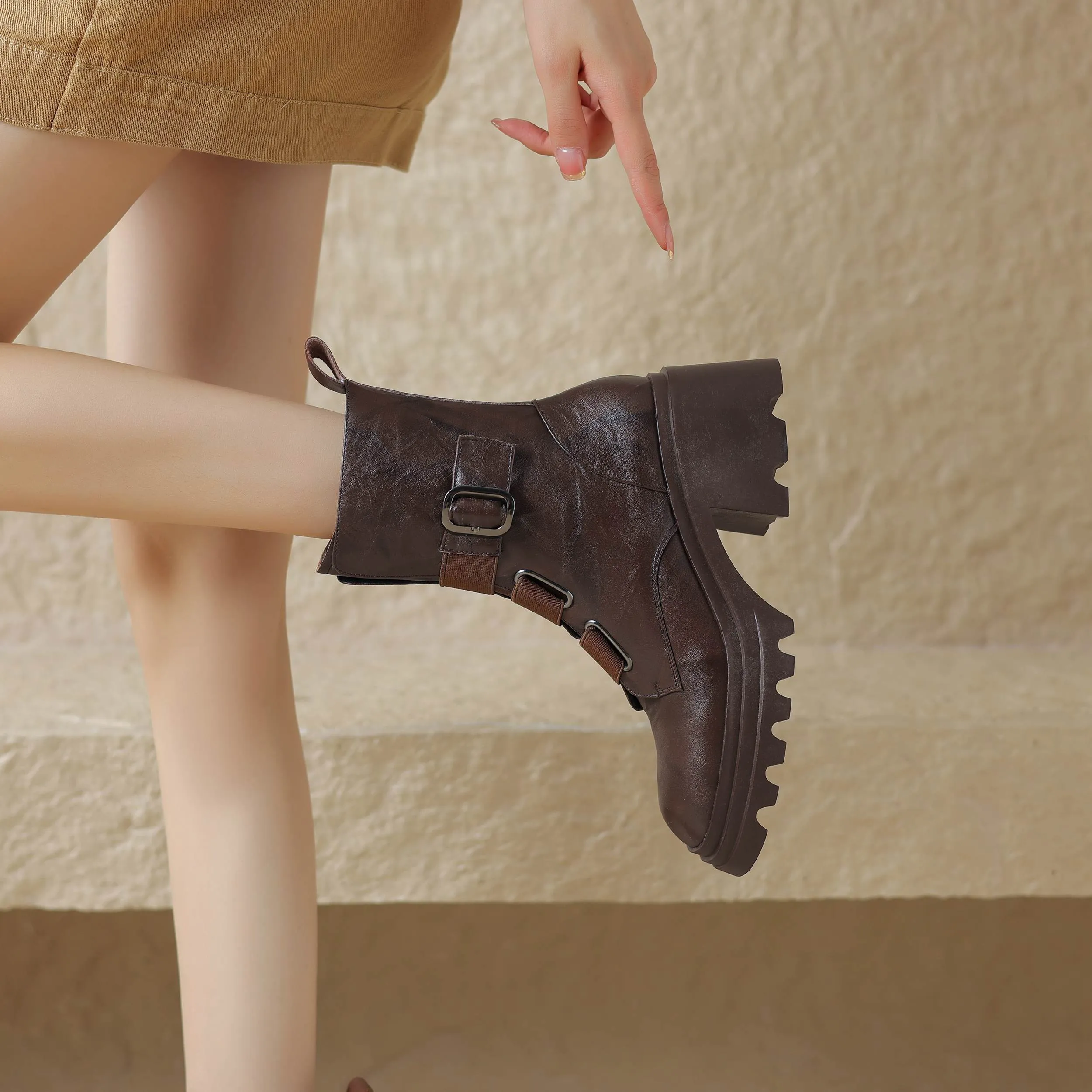 USS Shoes Mae Women's Square Toe Boots