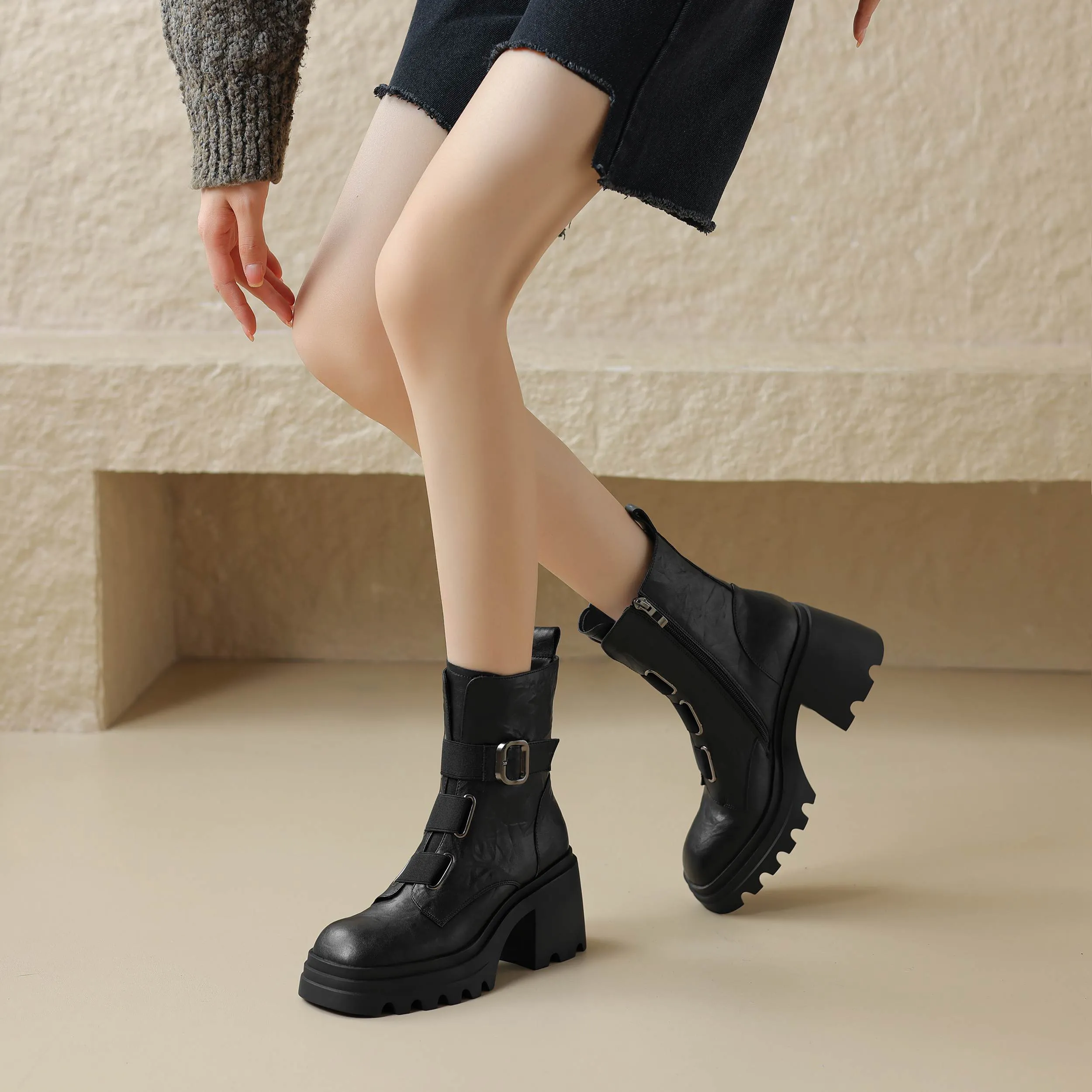 USS Shoes Mae Women's Square Toe Boots