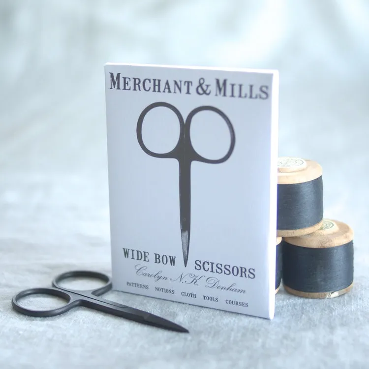 Wide Bow Scissors