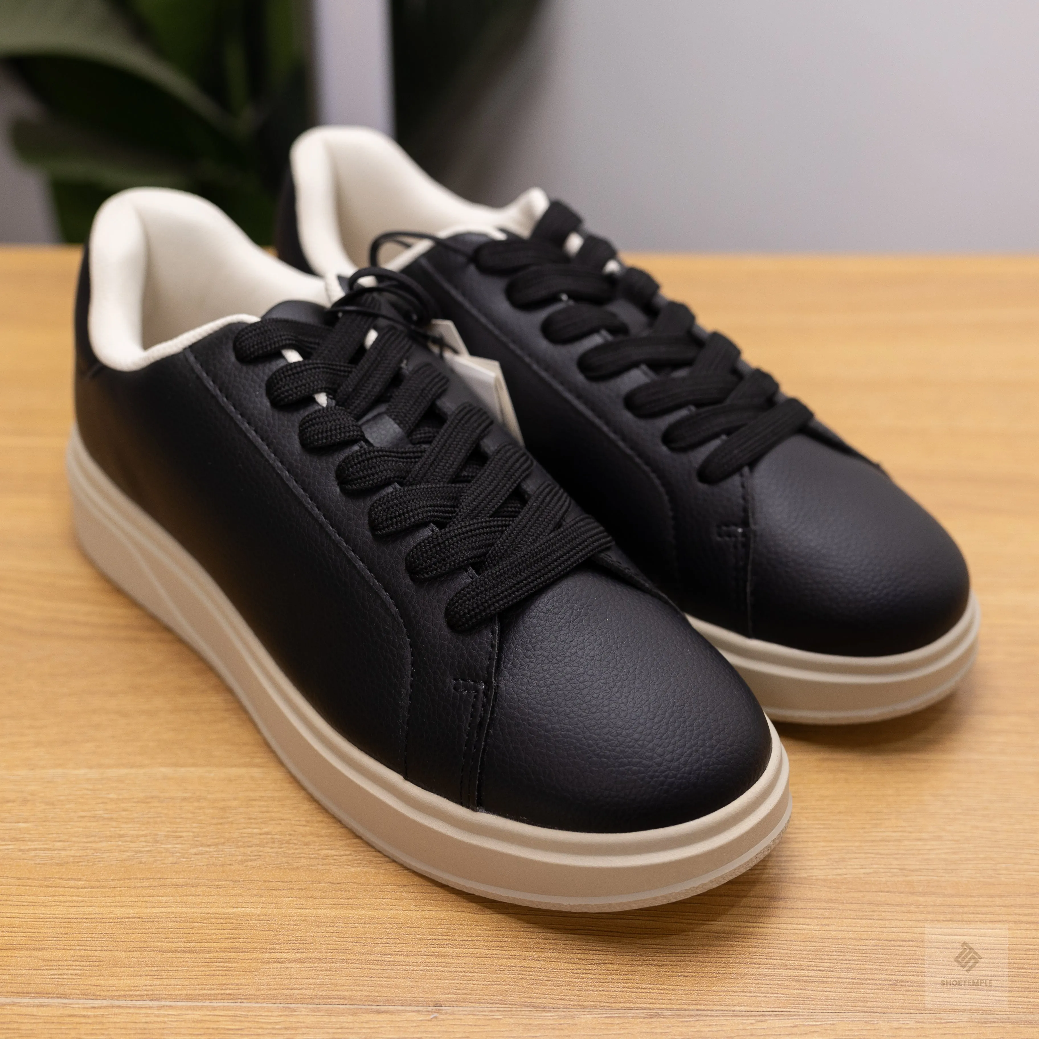Zara Chunky Sole Sneaker