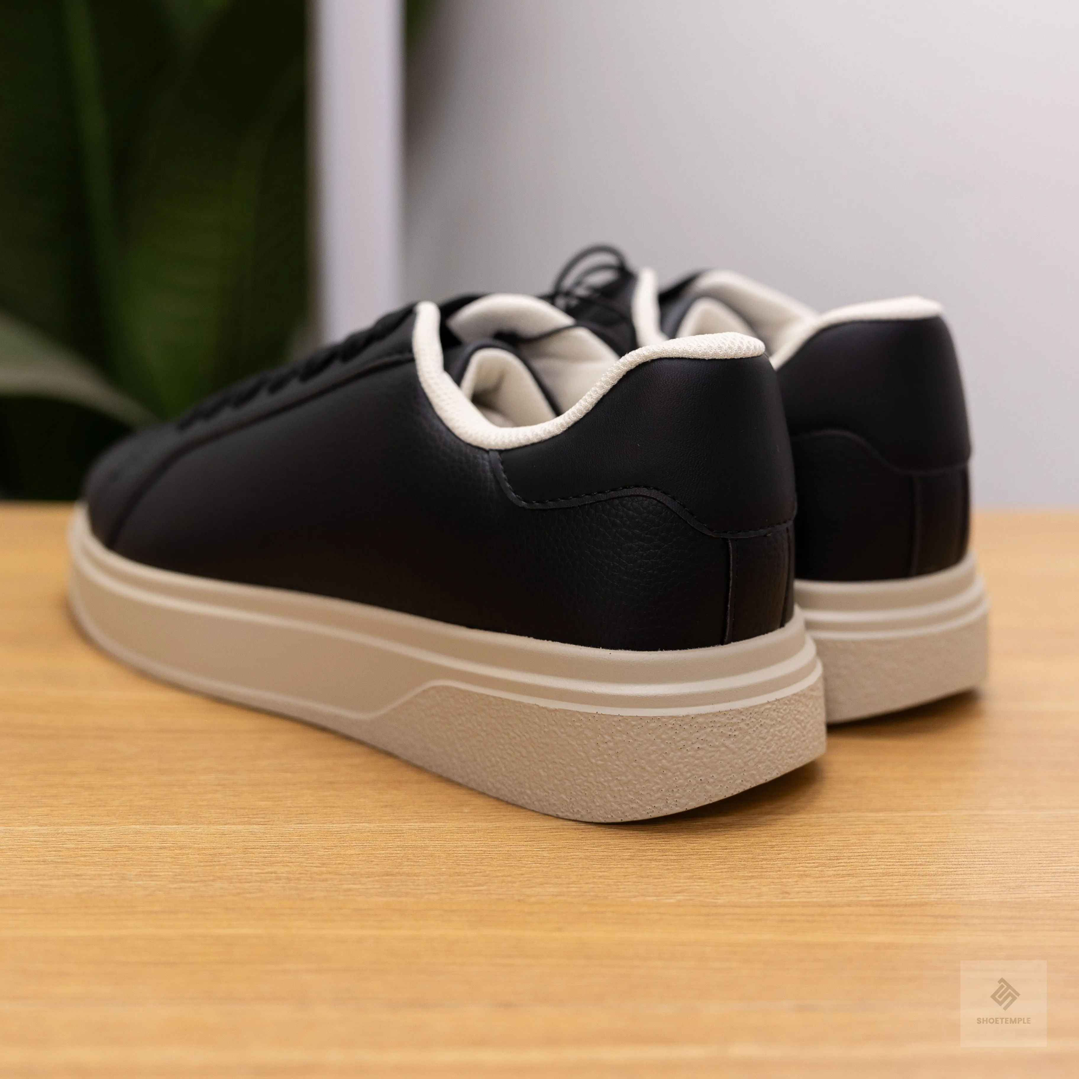 Zara Chunky Sole Sneaker